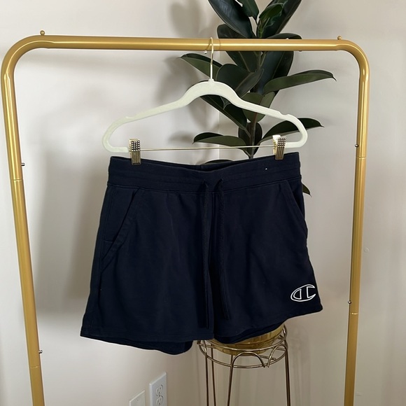 🌴 Champion Hoodie and Shorts Set - Picture 4 of 6
